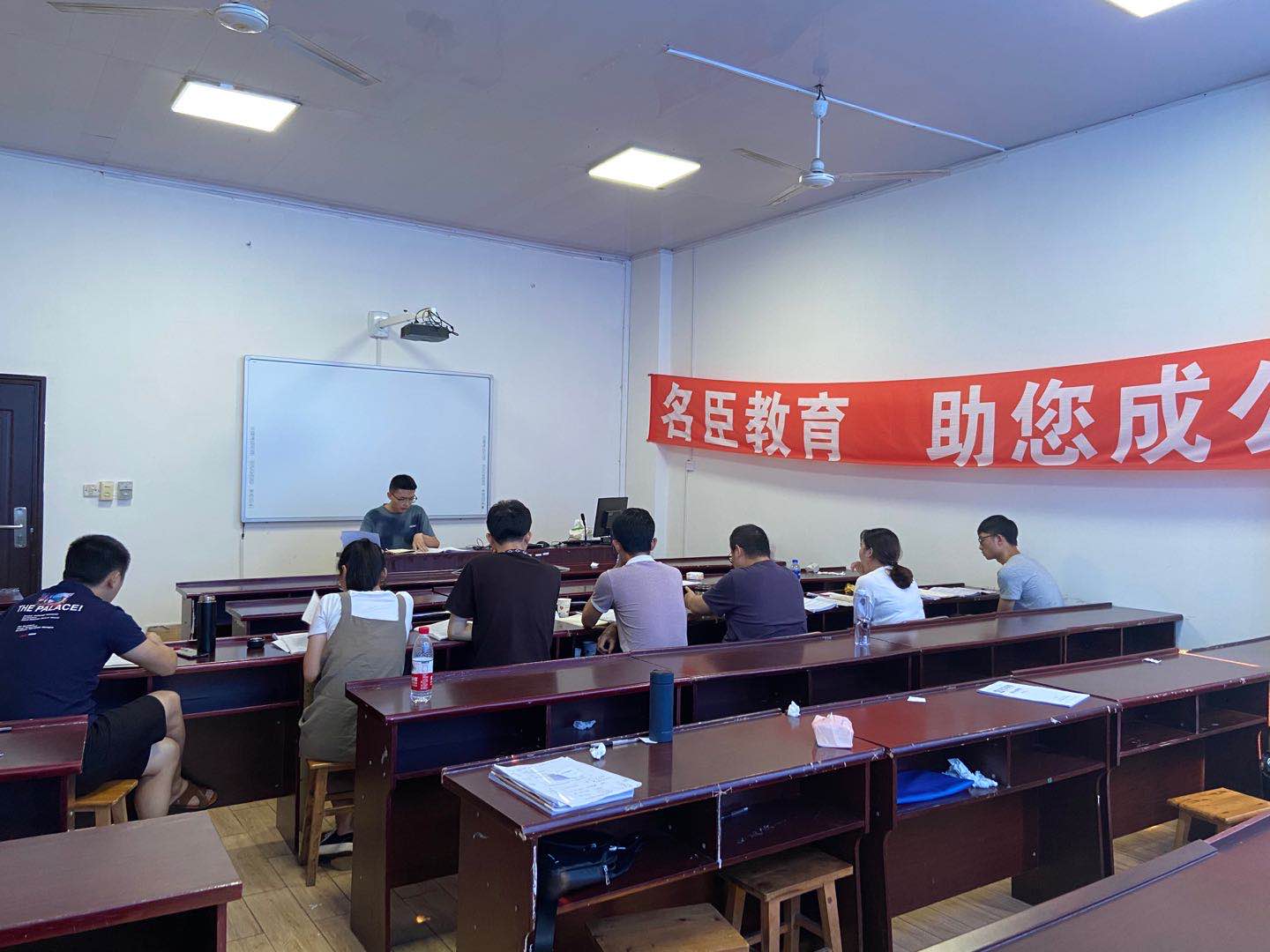 杜飞解析四川公务员(乡镇)面试题(1)